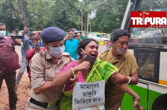 Police arrested agitating 10323 teachers Police arrested agitating 10323 teachers